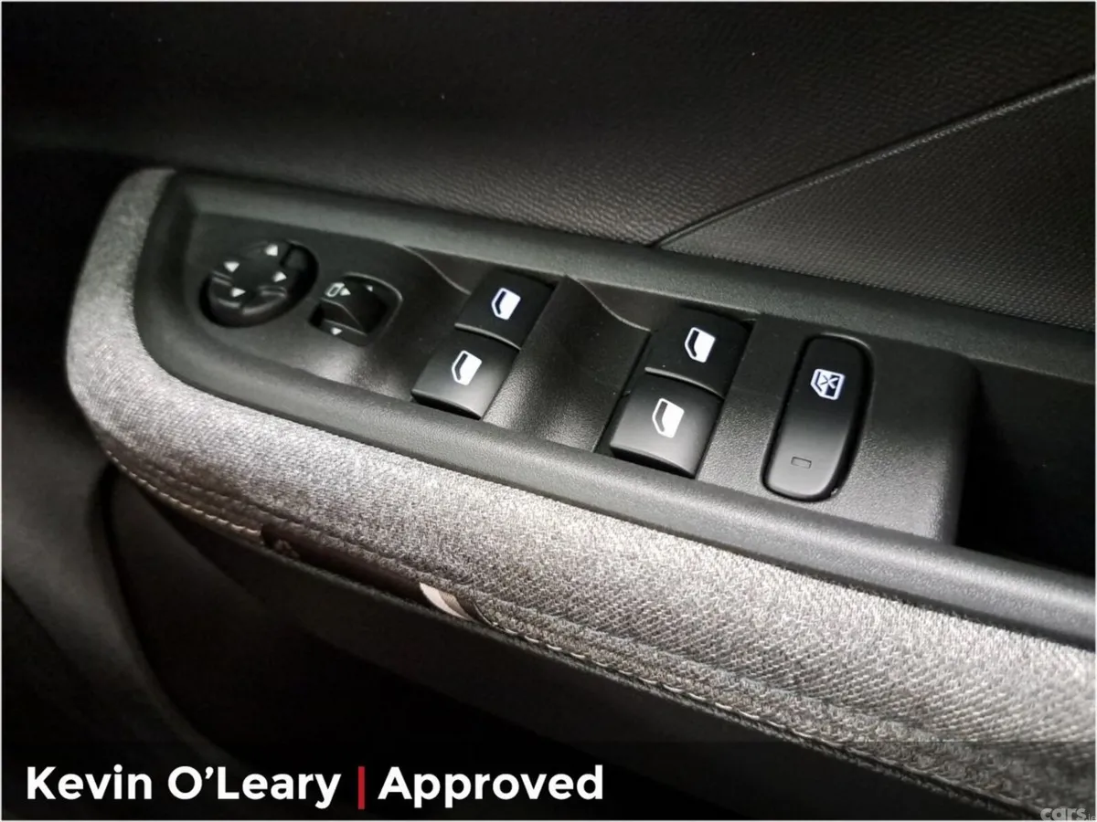 Opel Frontera SUV, Petrol Hybrid, 2026, Green