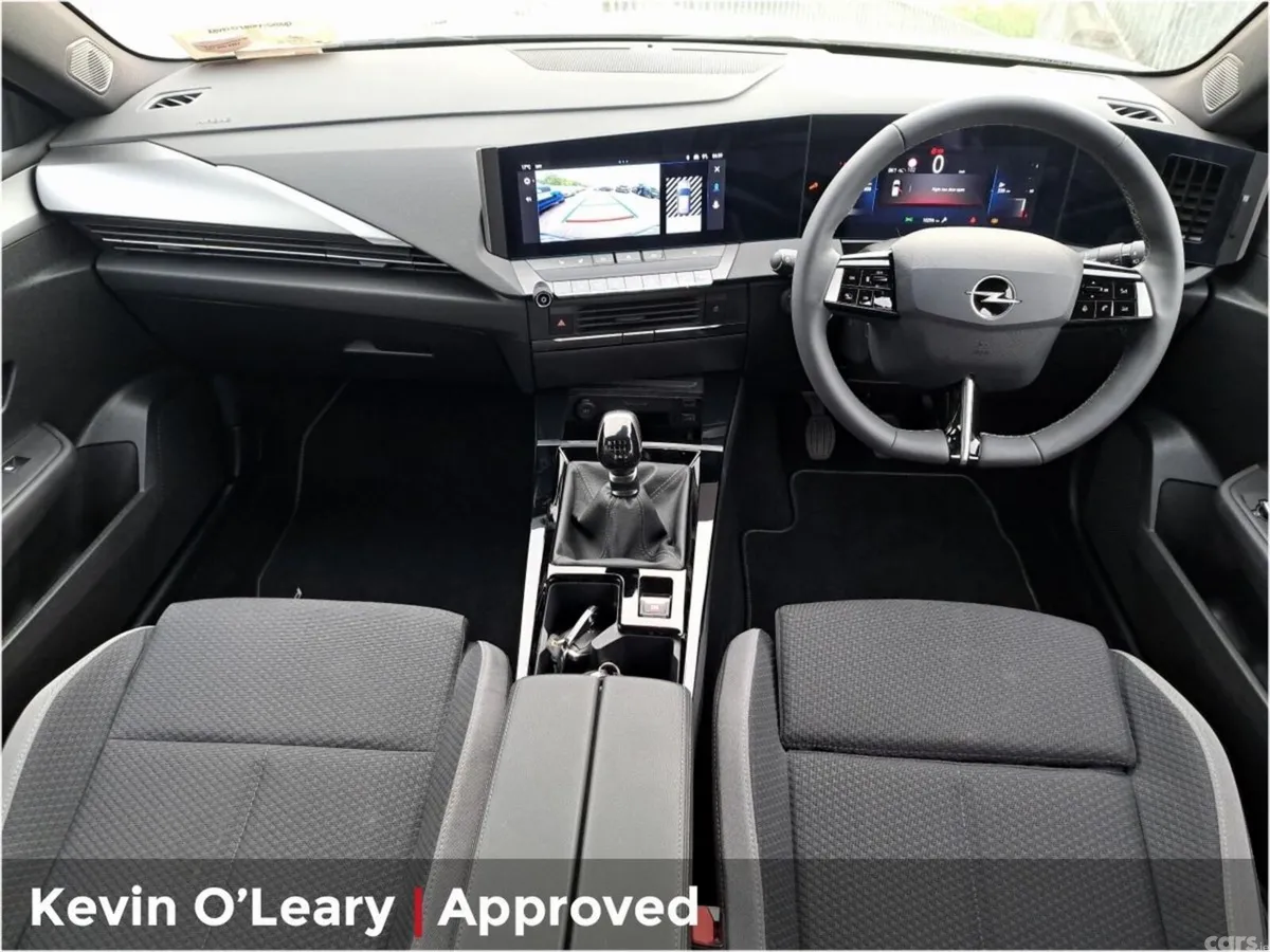 Opel Astra Hatchback, Petrol, 2025, Grey