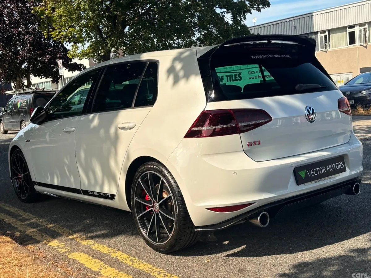 Volkswagen Golf Hatchback, Petrol, 2016, White