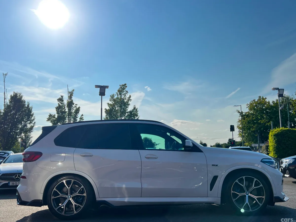 BMW X5 SUV, Petrol Plug-in Hybrid, 2022, White