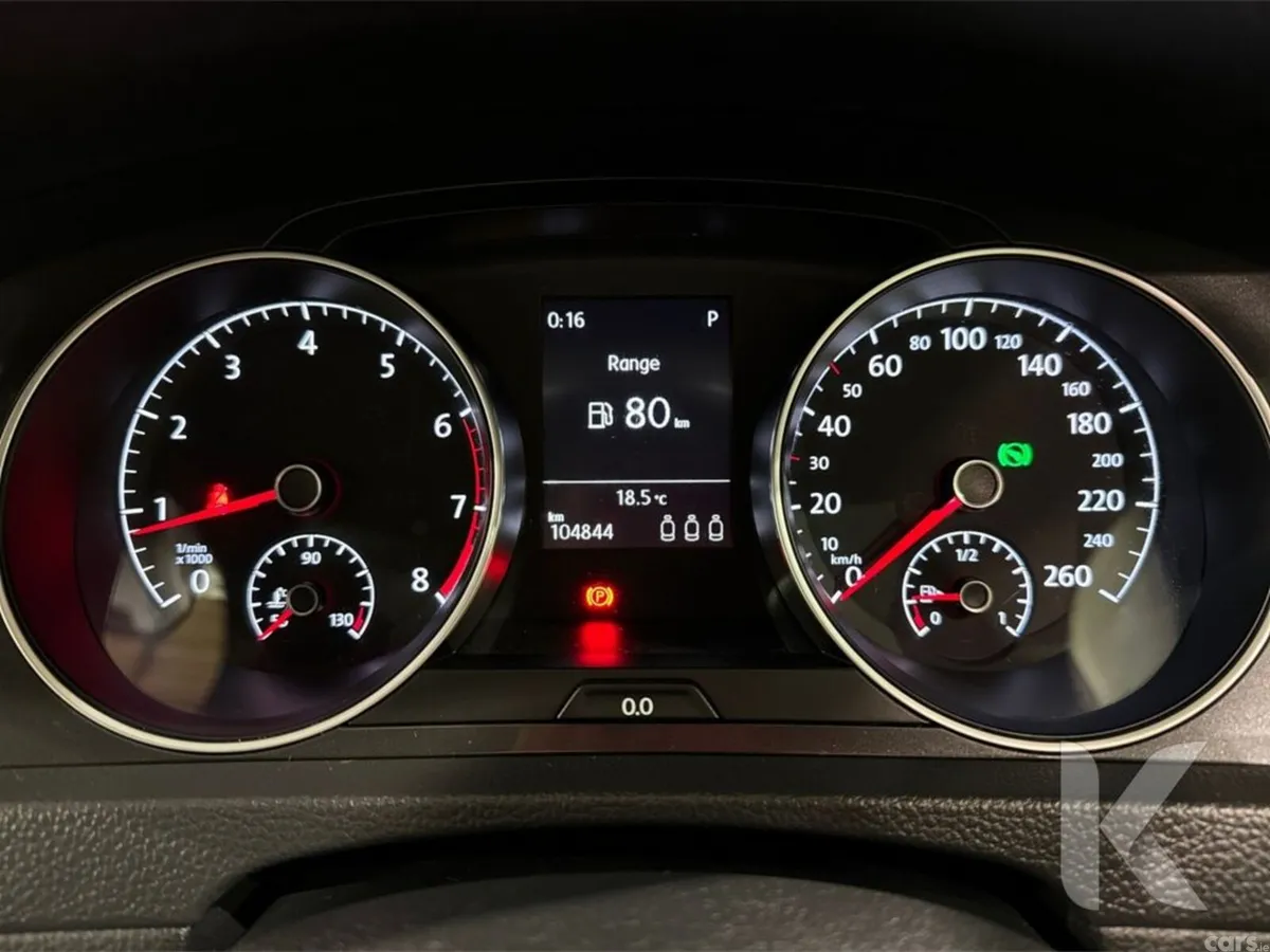 Volkswagen Golf Hatchback, Petrol, 2019, Red