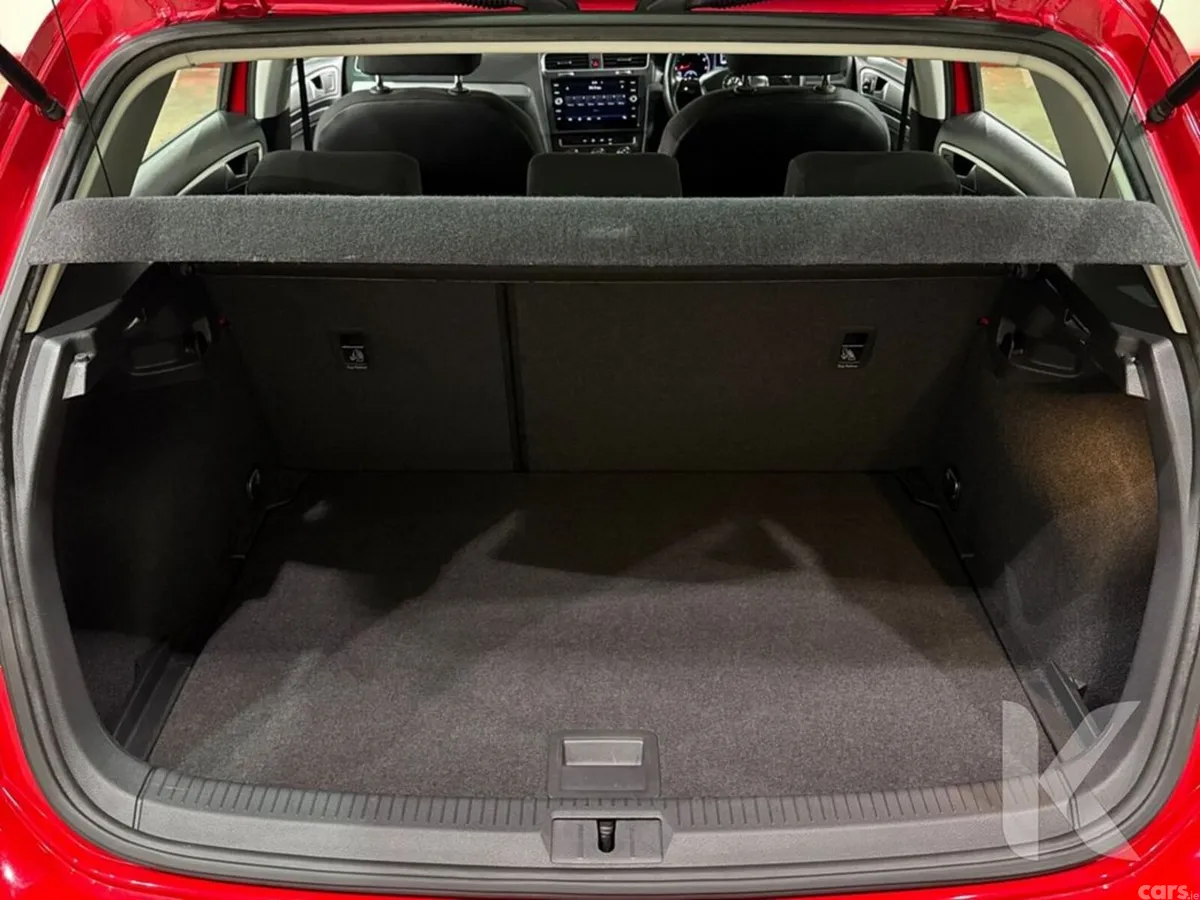 Volkswagen Golf Hatchback, Petrol, 2019, Red