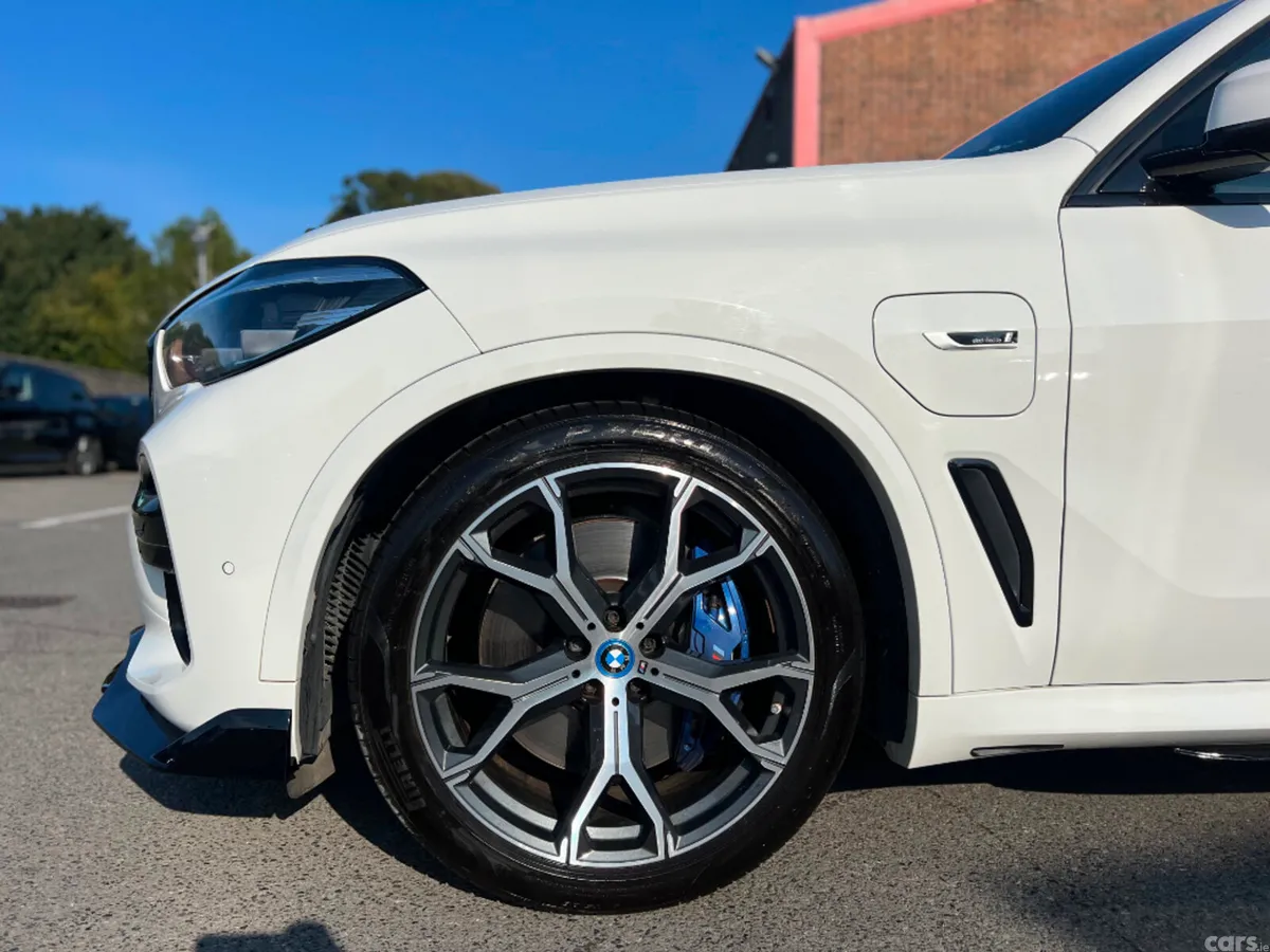 BMW X5 SUV, Petrol Plug-in Hybrid, 2022, White