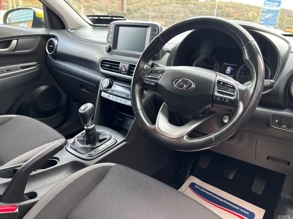 Hyundai KONA MPV, Petrol, 2018, Green