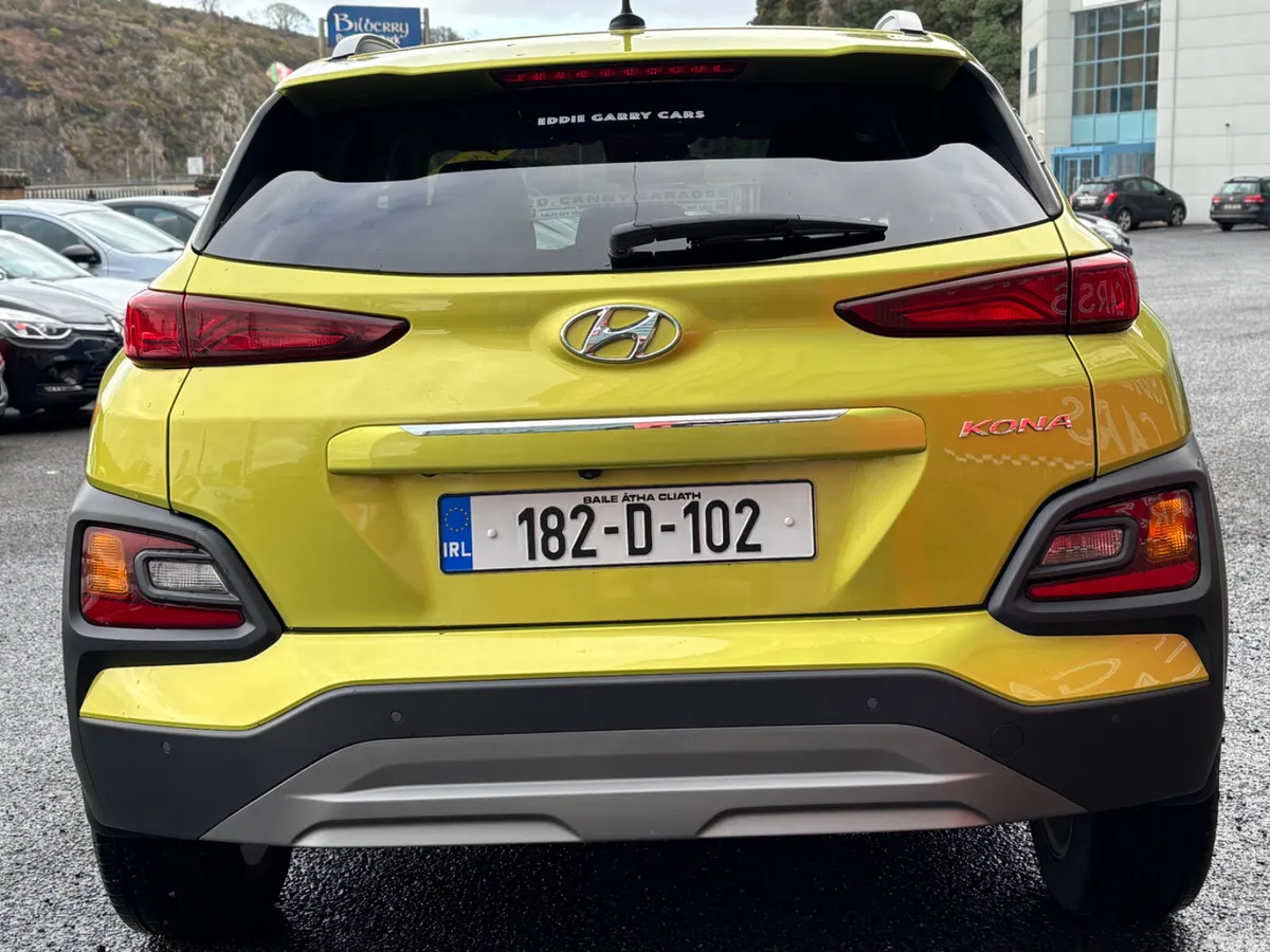 Hyundai KONA MPV, Petrol, 2018, Green