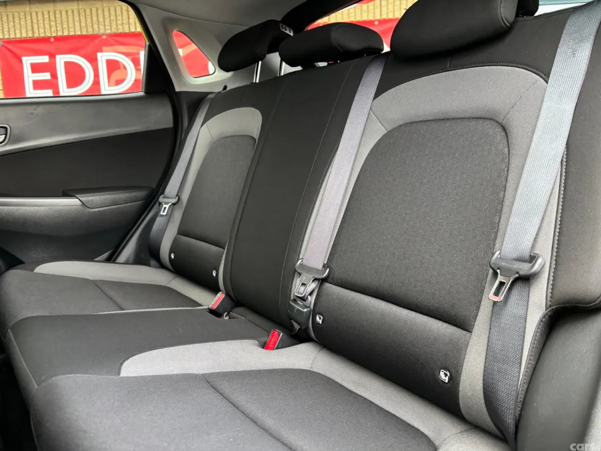 Hyundai KONA MPV, Petrol, 2018, Green