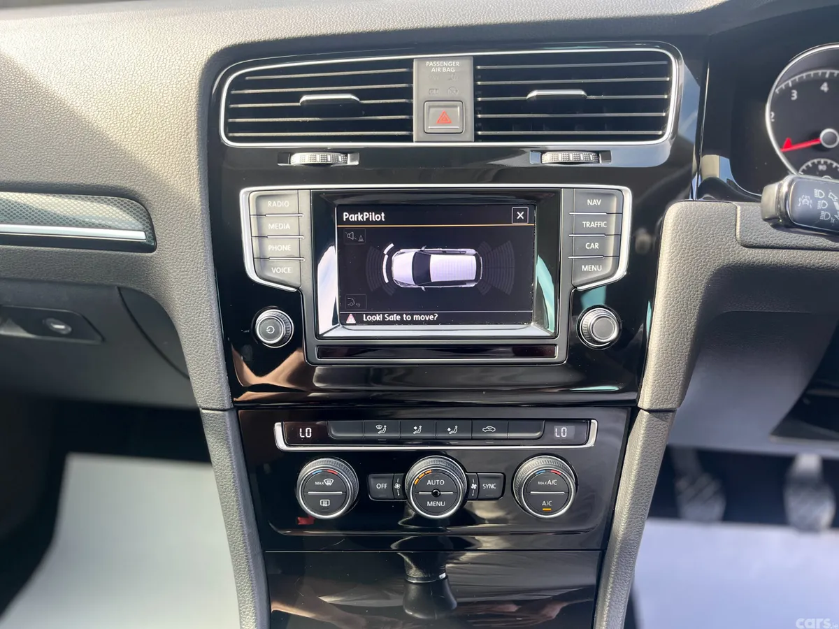 Volkswagen Golf Estate, Petrol, 2015, Silver