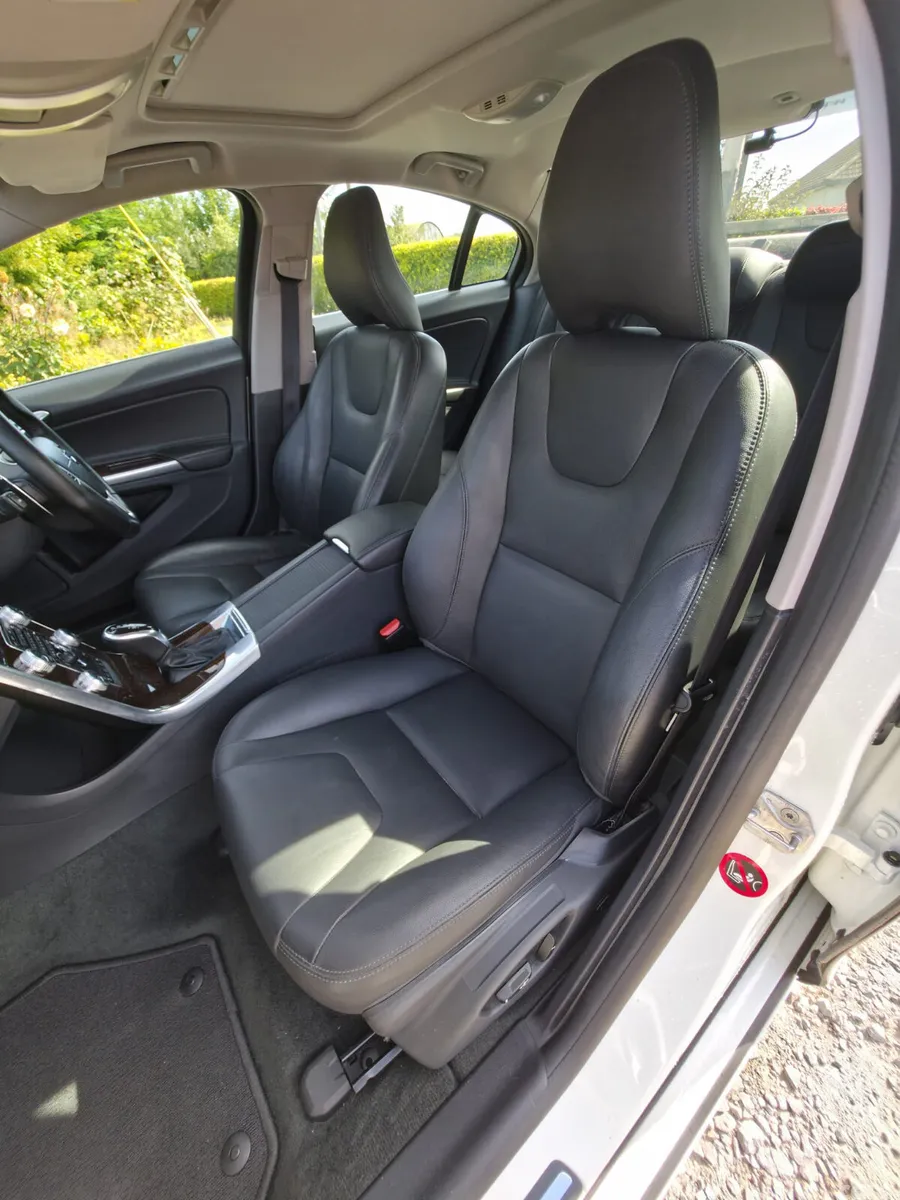 Volvo S60 Saloon, Diesel, 2018, White