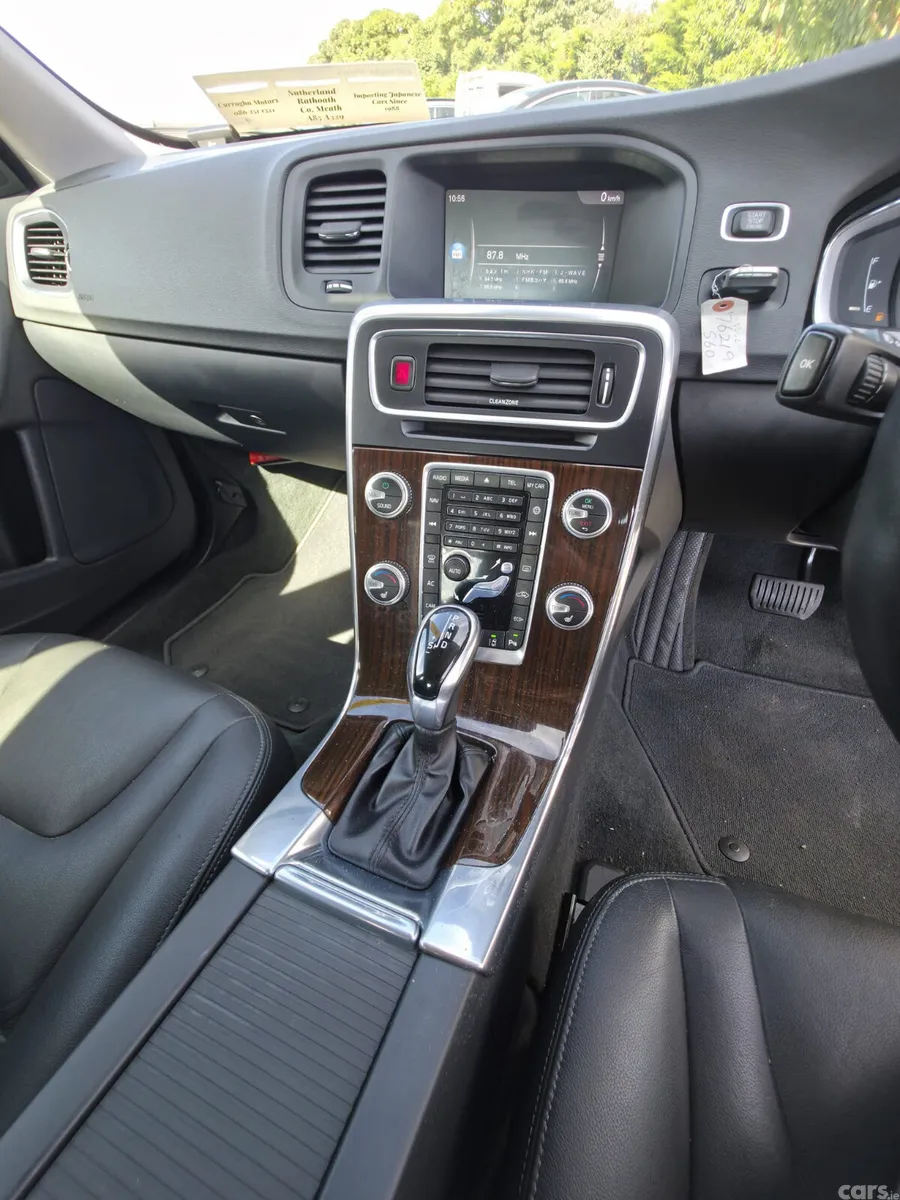 Volvo S60 Saloon, Diesel, 2018, White