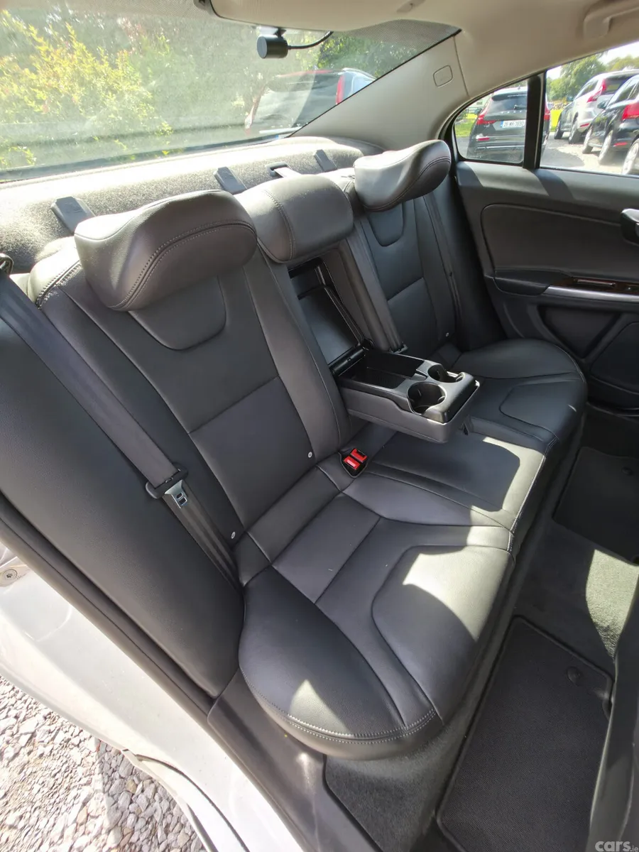 Volvo S60 Saloon, Diesel, 2018, White