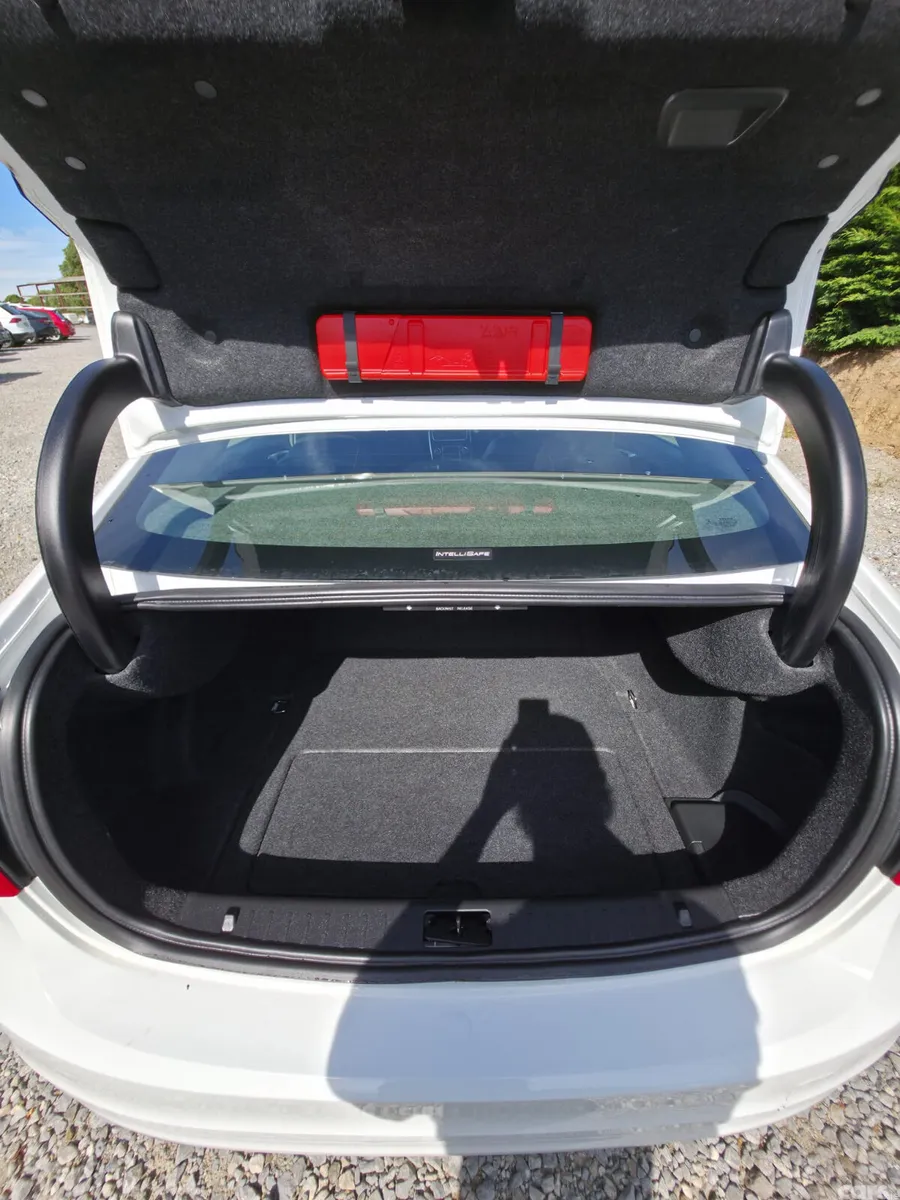 Volvo S60 Saloon, Diesel, 2018, White