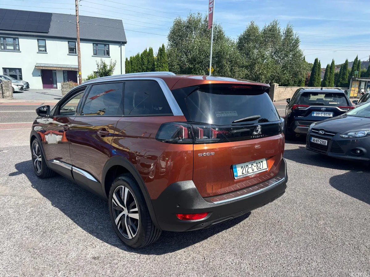 Peugeot 5008 MPV, Diesel, 2021, Brown