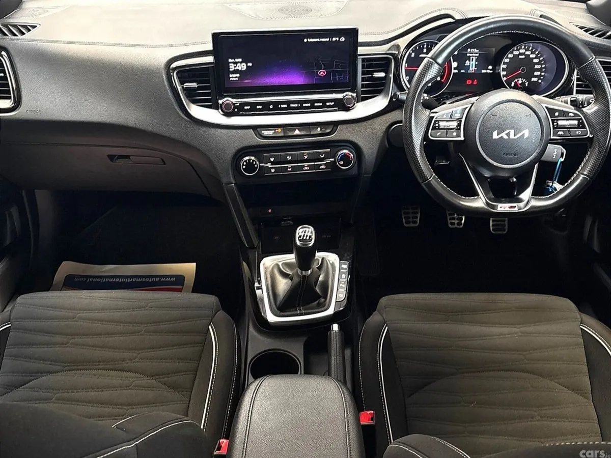 Kia Ceed Hatchback, Diesel, 2023, Blue