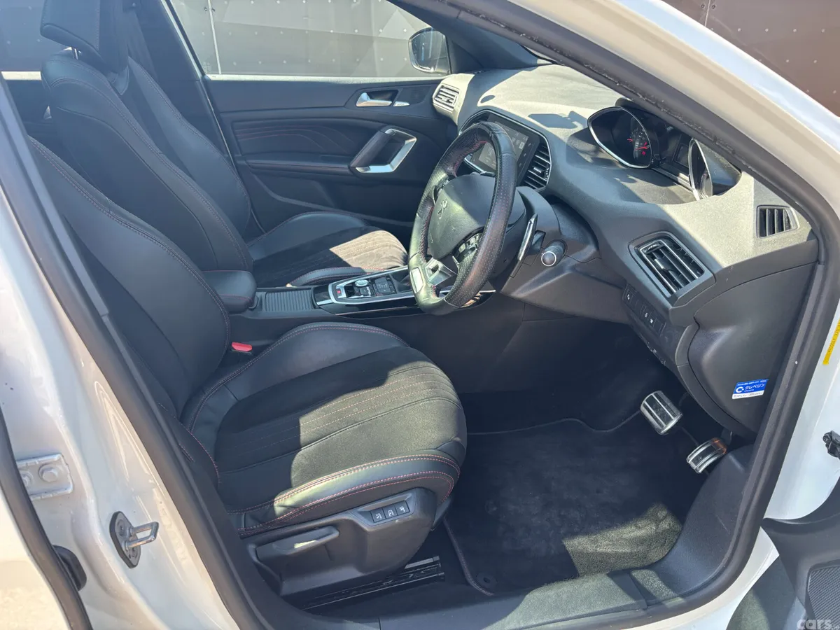 Peugeot 308 Estate, Petrol, 2015, White