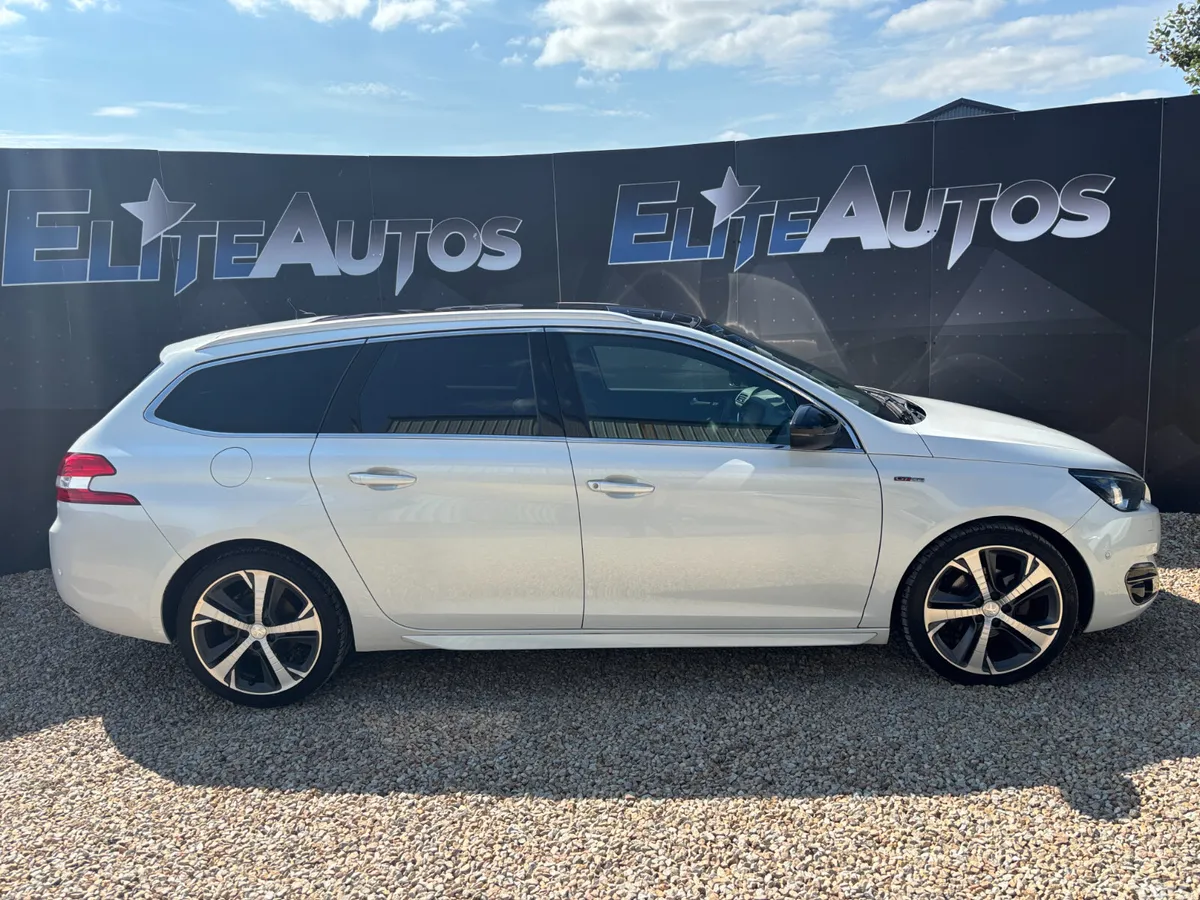 Peugeot 308 Estate, Petrol, 2015, White