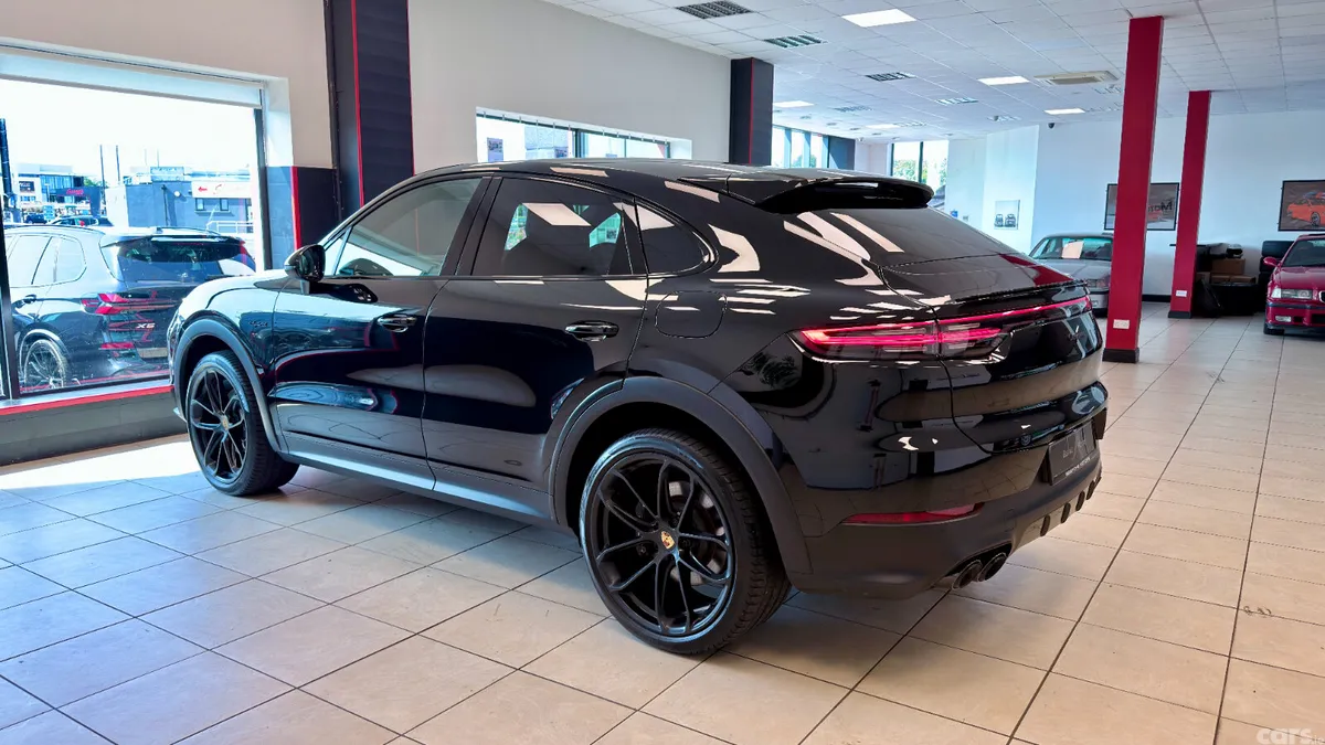 Porsche Cayenne Coupe, Petrol Hybrid, 2023, Black