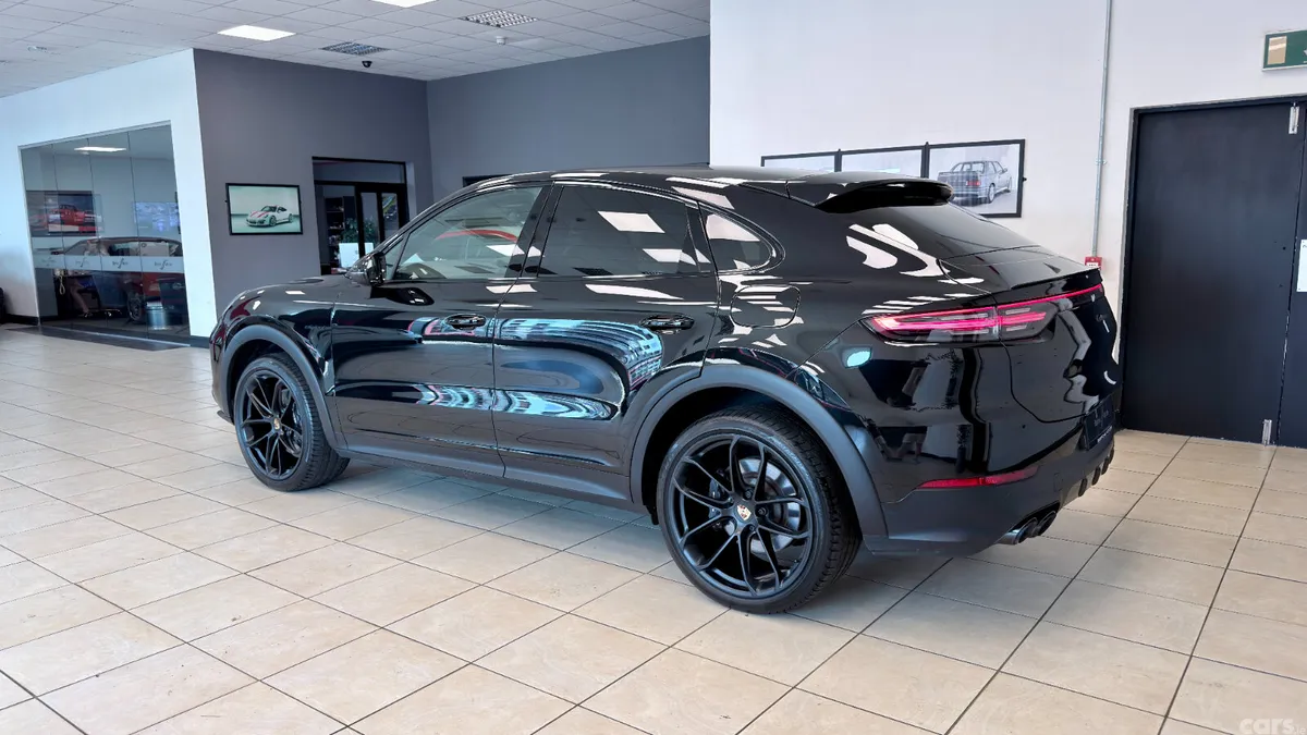 Porsche Cayenne Coupe, Petrol Hybrid, 2023, Black