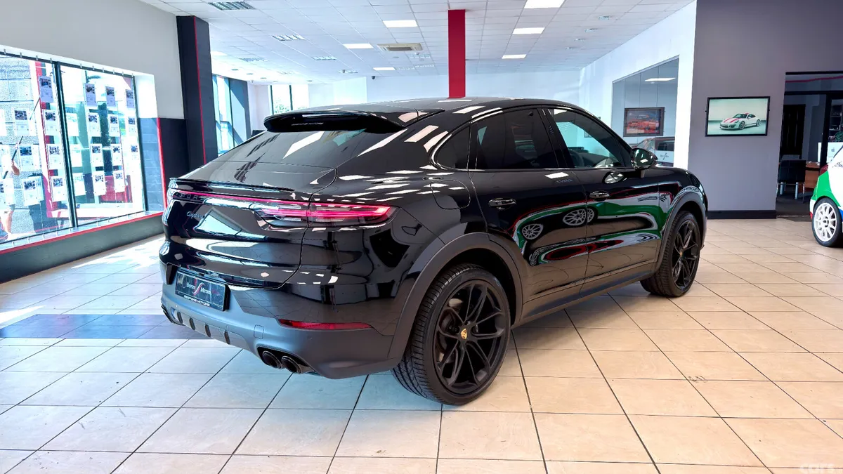 Porsche Cayenne Coupe, Petrol Hybrid, 2023, Black