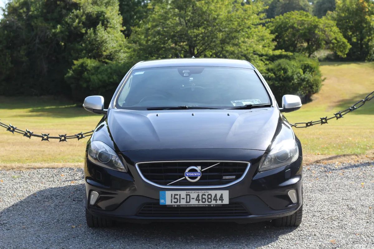 Volvo V40 Hatchback, Diesel, 2015, Black