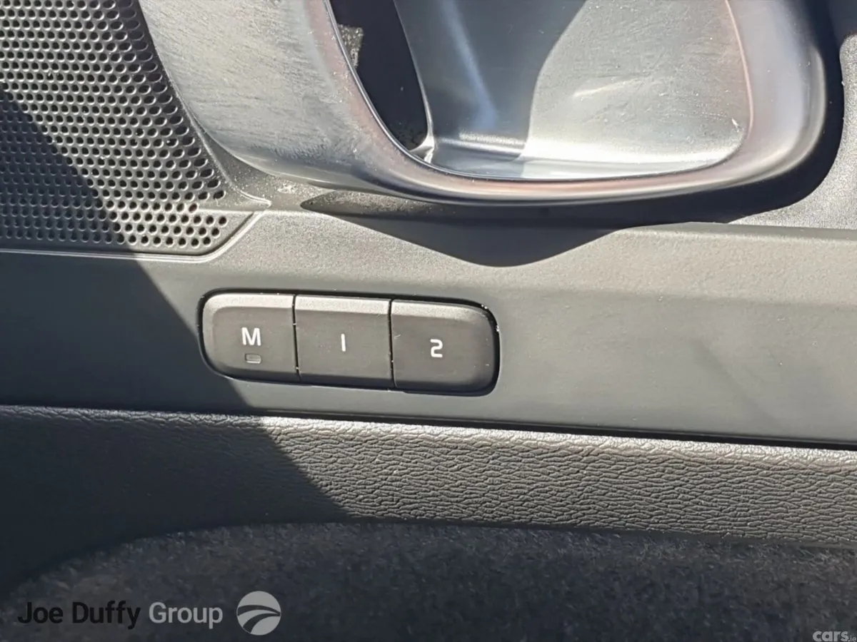 Volvo XC40 SOLD ! Plus Recharge Ev  Plus  P6 Twin, Swords