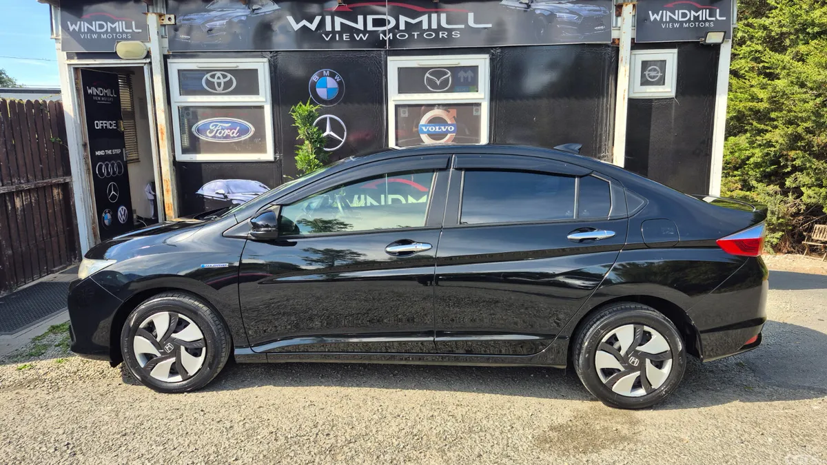 Honda Grace Saloon, Petrol Hybrid, 2015, Black