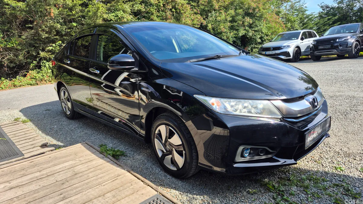 Honda Grace Saloon, Petrol Hybrid, 2015, Black