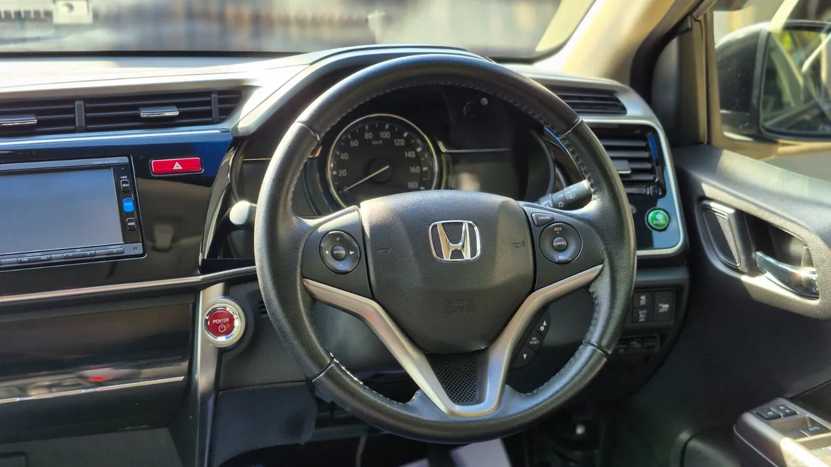 Honda Grace Saloon, Petrol Hybrid, 2015, Black