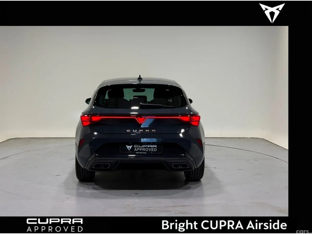 Cupra Leon Estate, Petrol, 2026, Blue