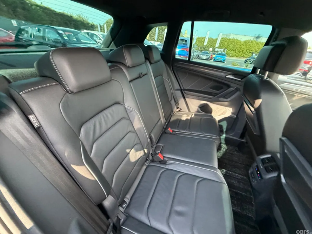 Volkswagen Tiguan MPV, Diesel, 2018, Black