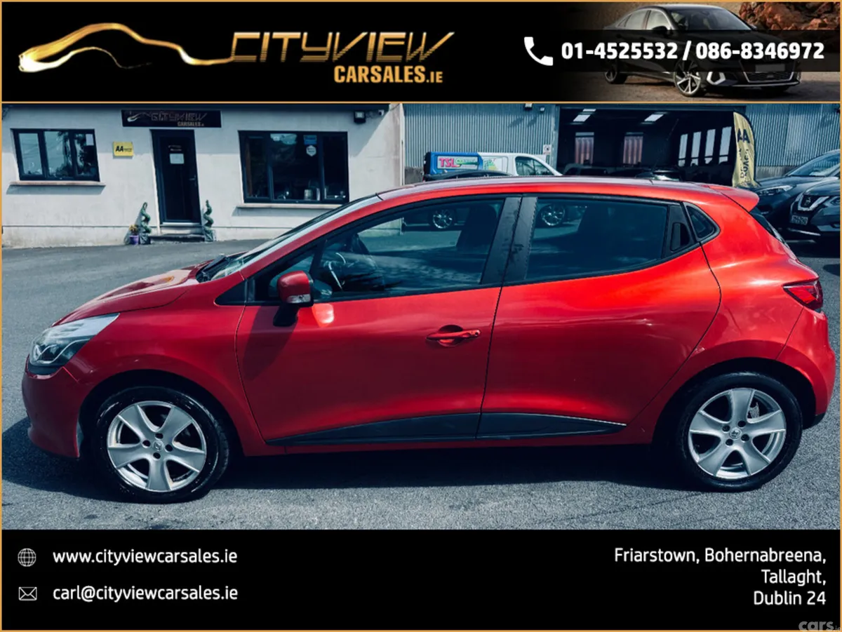 Renault Clio Hatchback, Petrol, 2015, Red