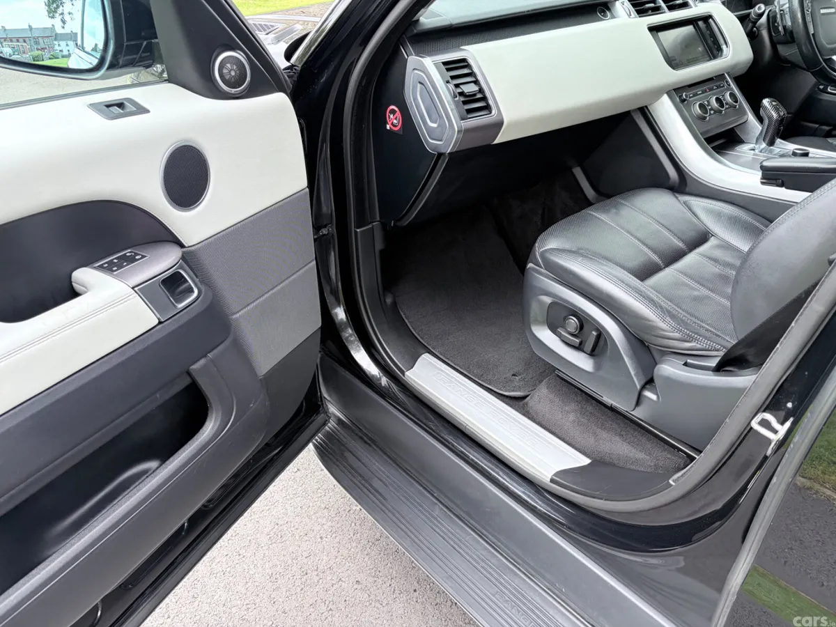 Land Rover Range Rover Sport SUV, Diesel, 2016, Black