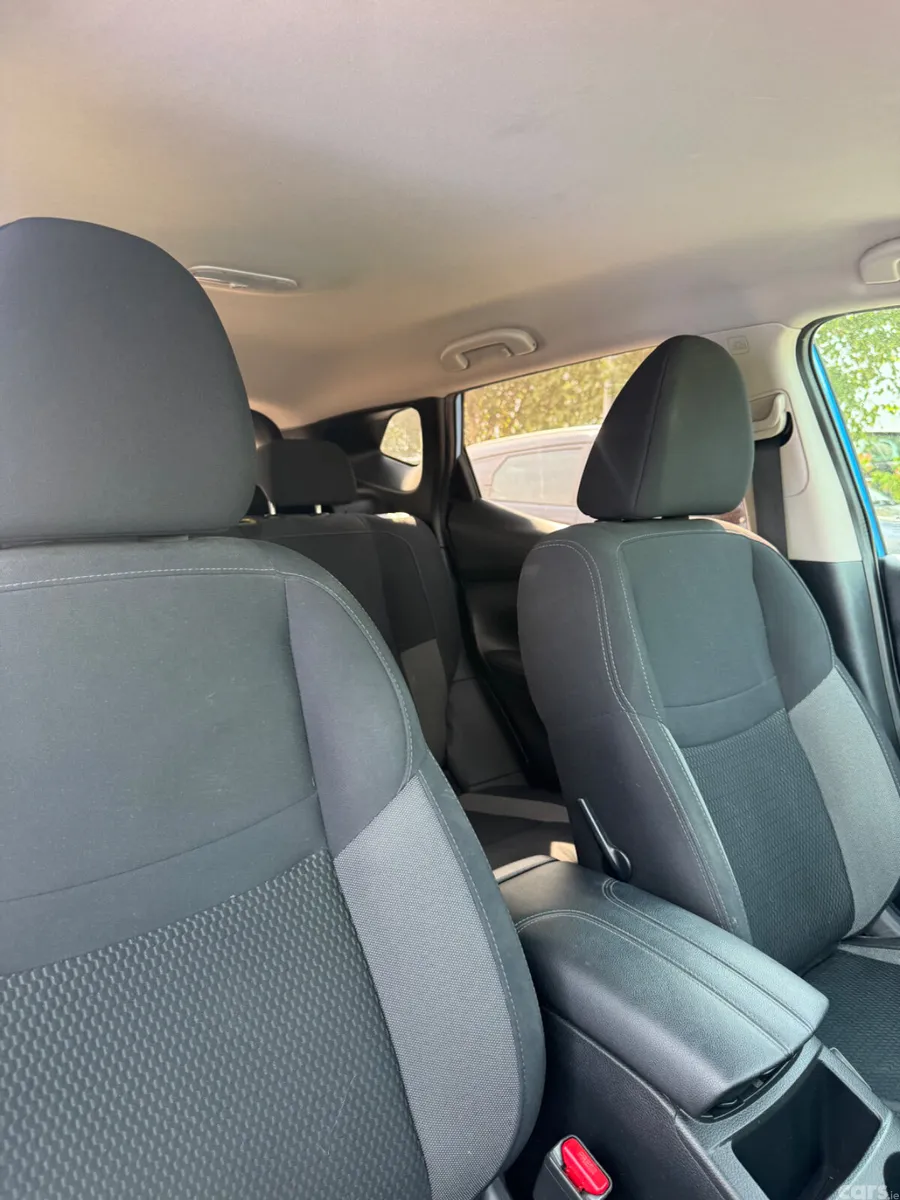 Nissan Qashqai Hatchback, Diesel, 2019, Blue