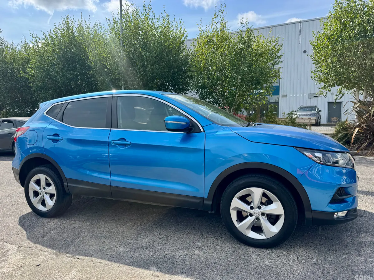 Nissan Qashqai Hatchback, Diesel, 2019, Blue