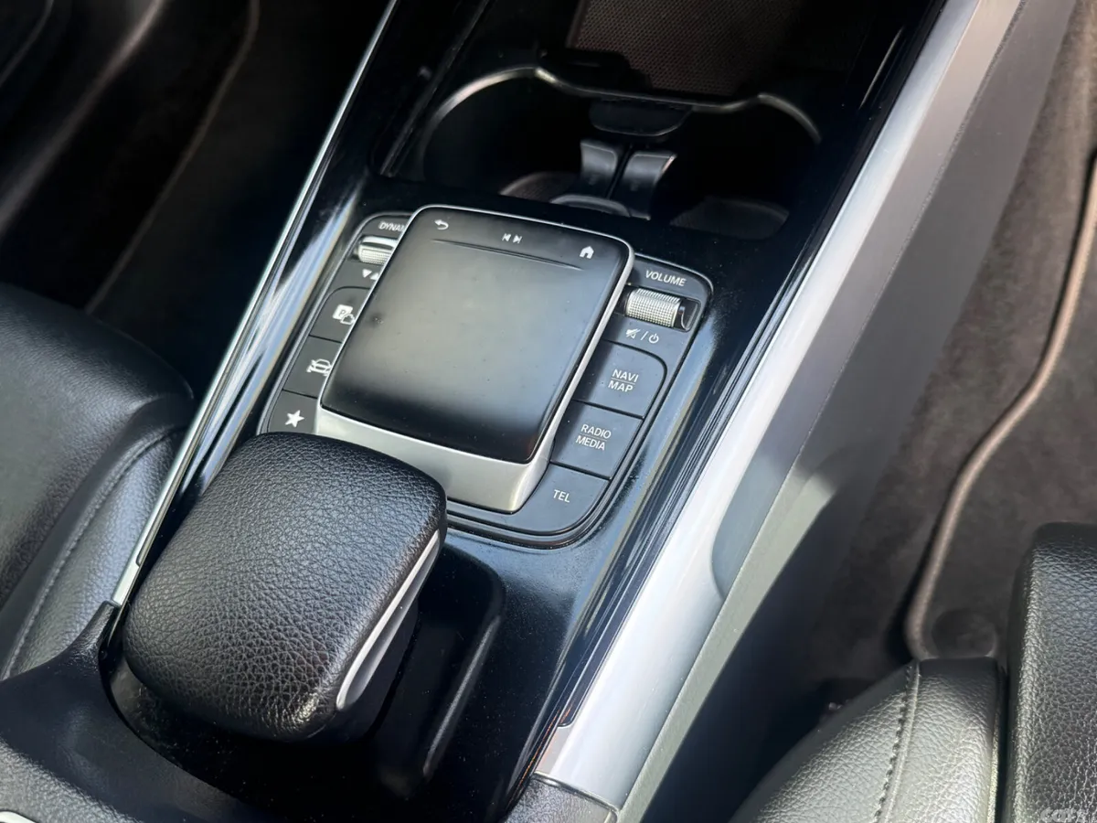 Mercedes-Benz GLB Estate/Jeep, Diesel, 2022, Blue