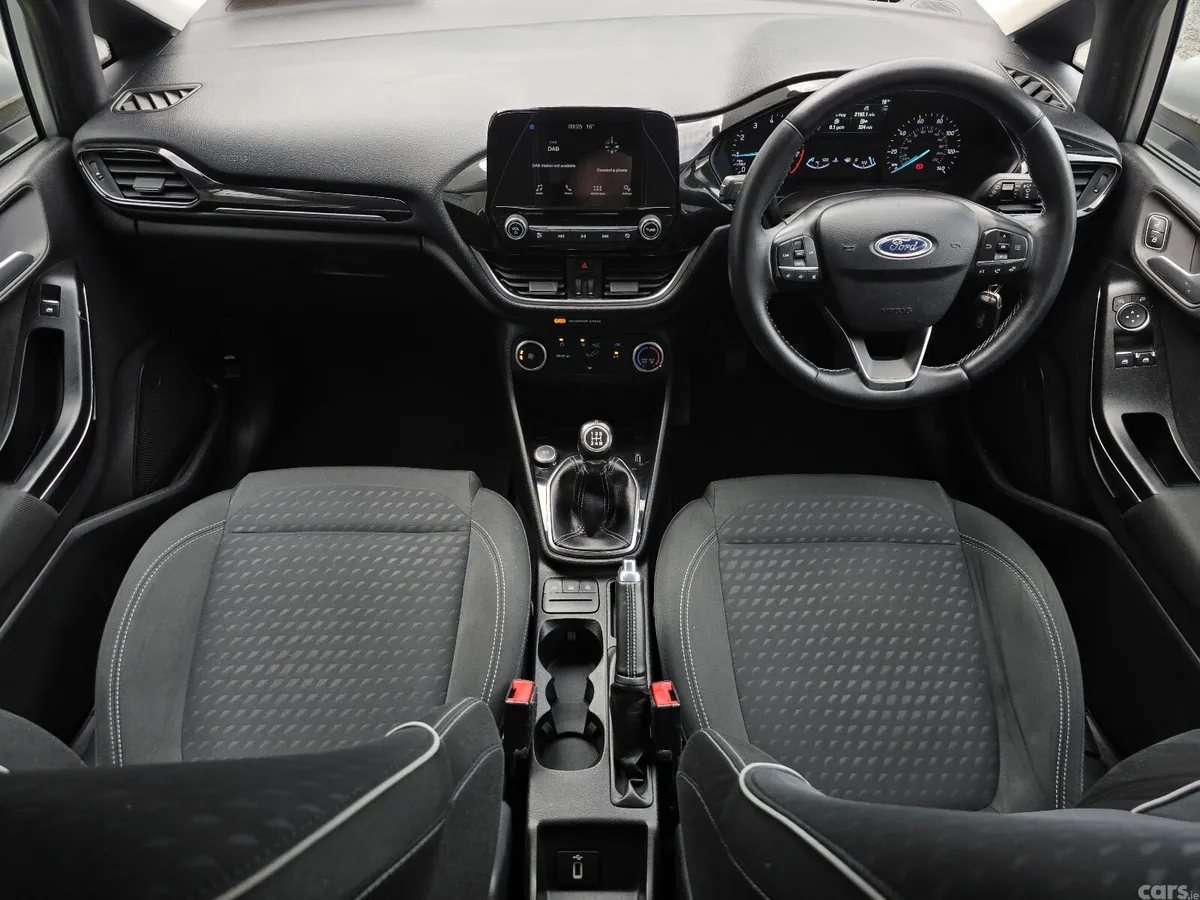 Ford Fiesta Hatchback, Petrol, 2018, Silver