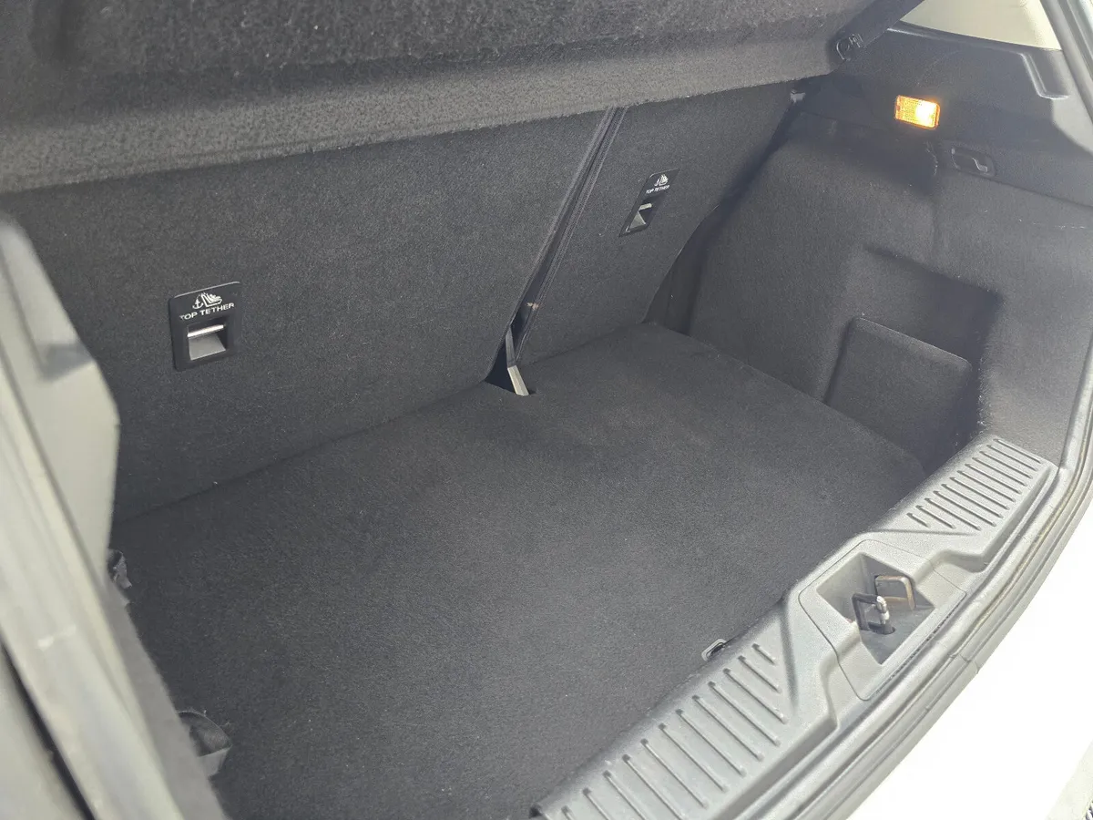 Ford Fiesta Hatchback, Petrol, 2018, Silver