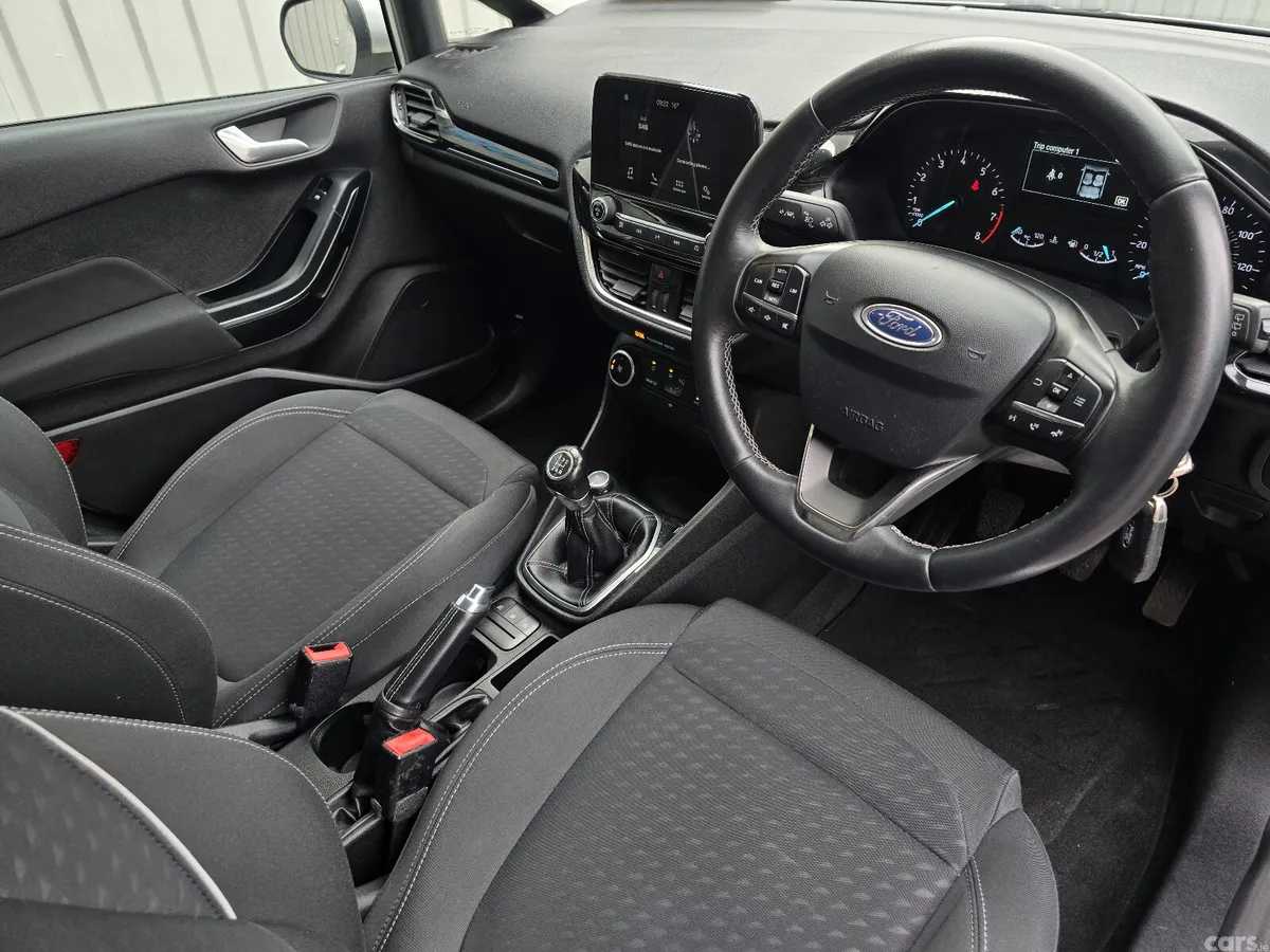 Ford Fiesta Hatchback, Petrol, 2018, Silver