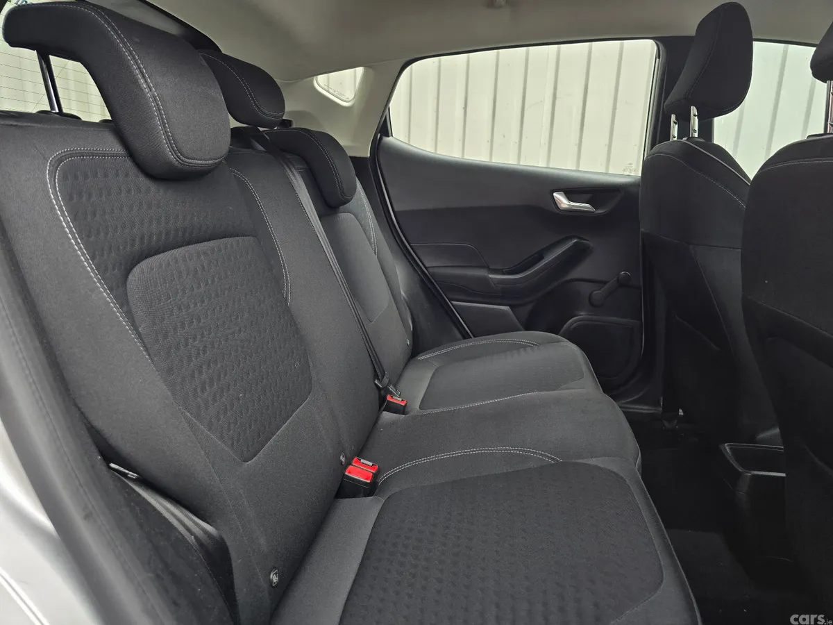 Ford Fiesta Hatchback, Petrol, 2018, Silver