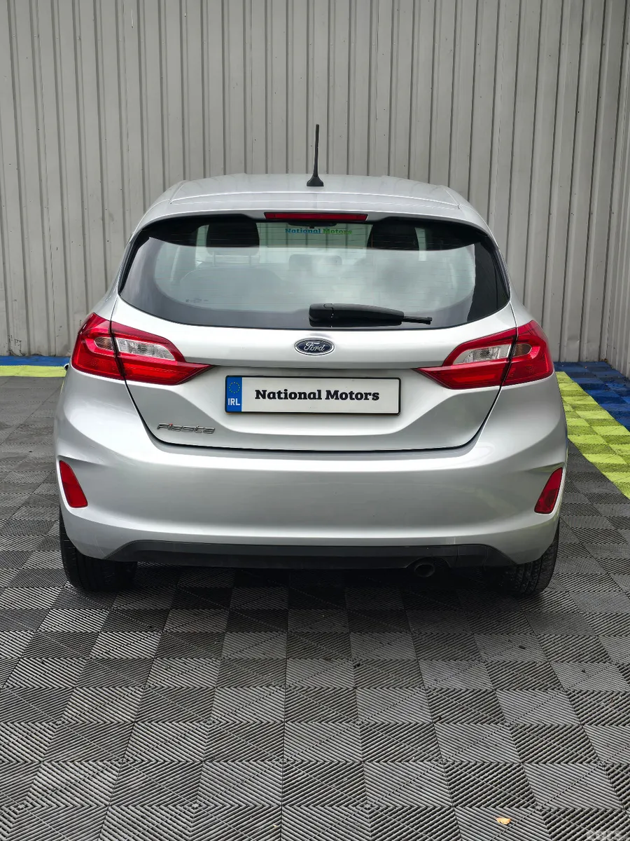 Ford Fiesta Hatchback, Petrol, 2018, Silver