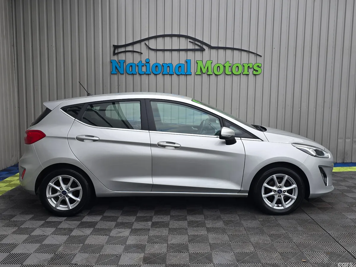 Ford Fiesta Hatchback, Petrol, 2018, Silver