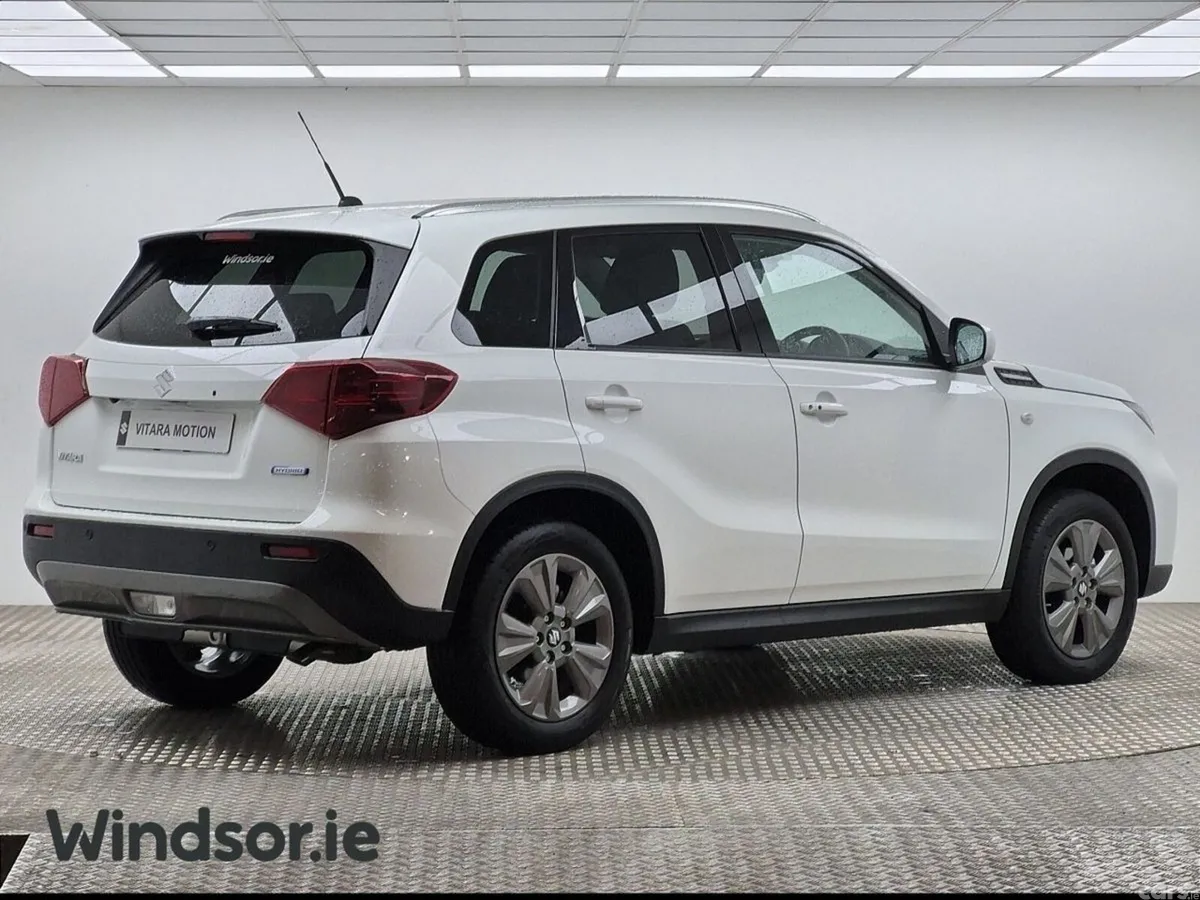 Suzuki Vitara SUV, Petrol Hybrid, 2026, White
