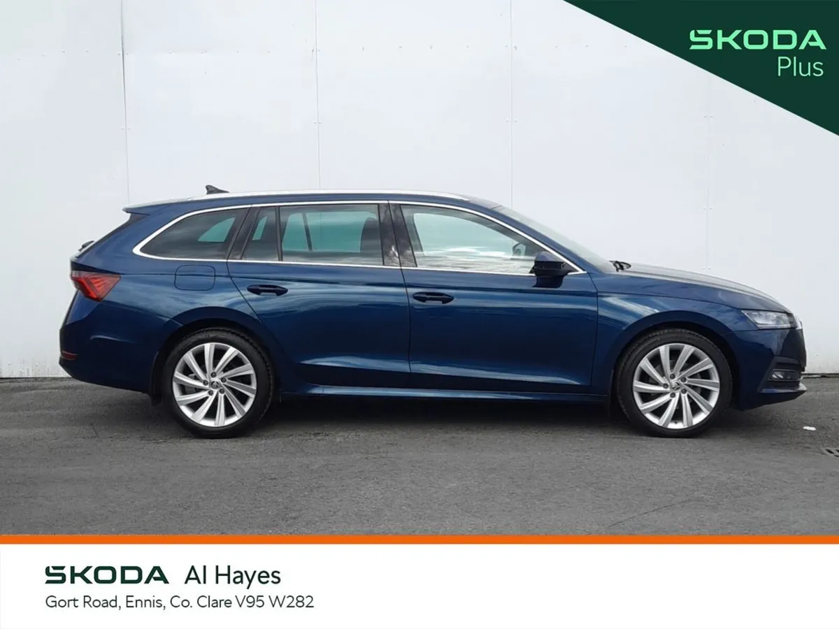 Skoda Octavia Estate, Diesel, 2023, Blue