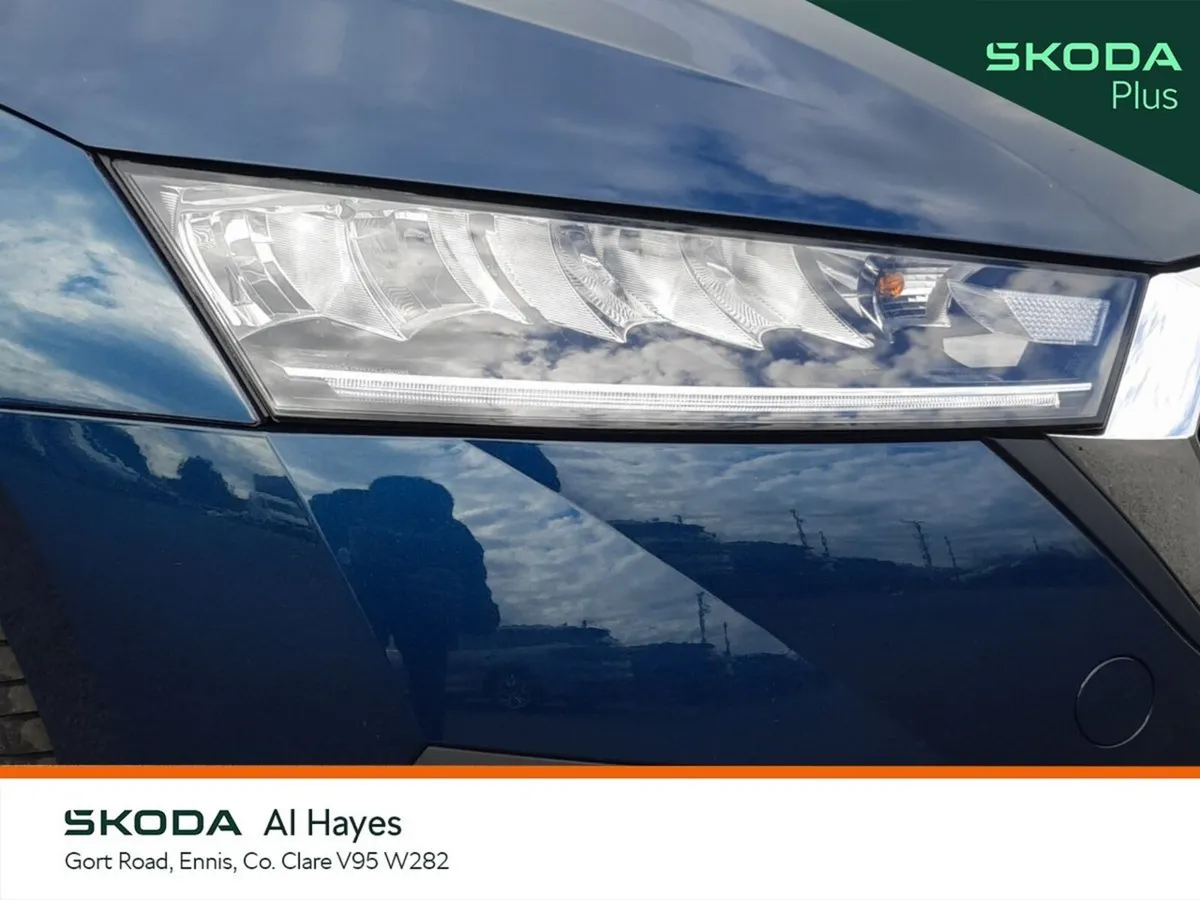Skoda Octavia Estate, Diesel, 2023, Blue