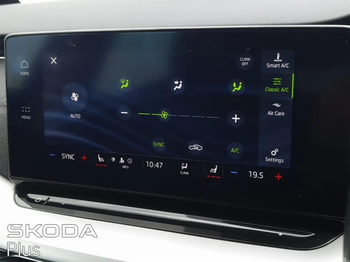 Skoda Octavia Estate, Diesel, 2023, Blue