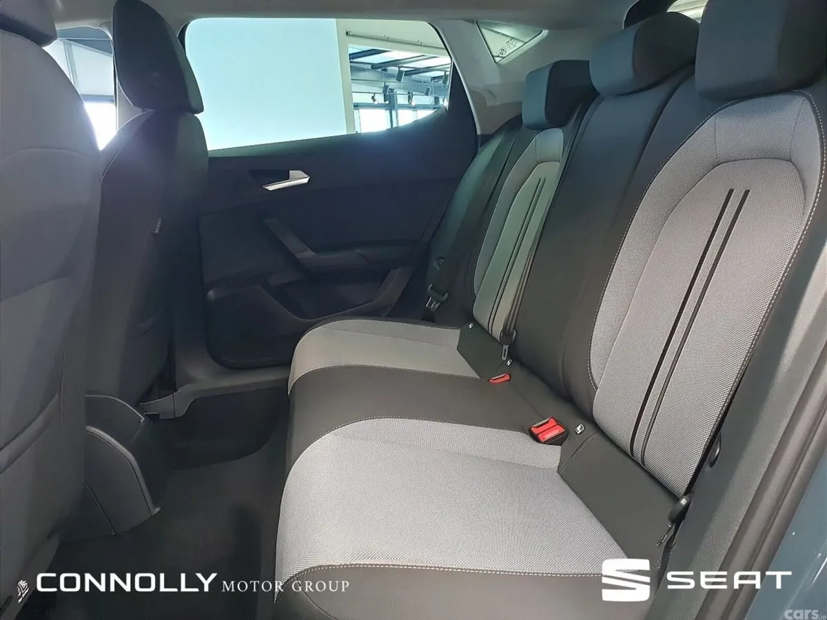 SEAT Leon Hatchback, Diesel, 2026, Blue