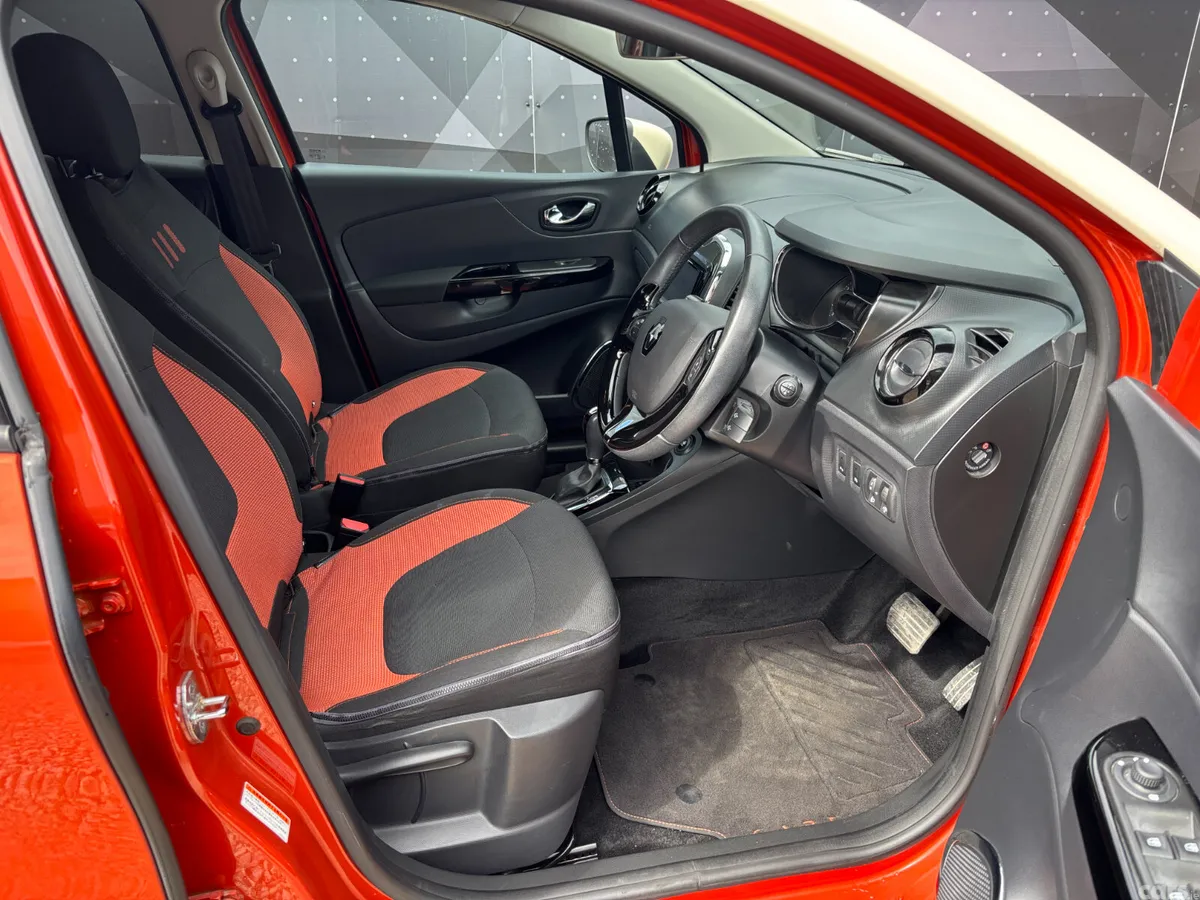 Renault Captur Hatchback, Petrol, 2017, Orange