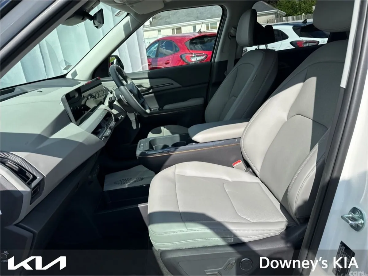 Kia EV5 SUV, Electric, 2026, White