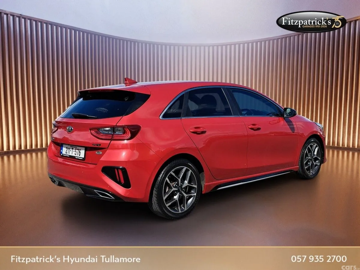 Kia Ceed Hatchback, Petrol, 2021, Red