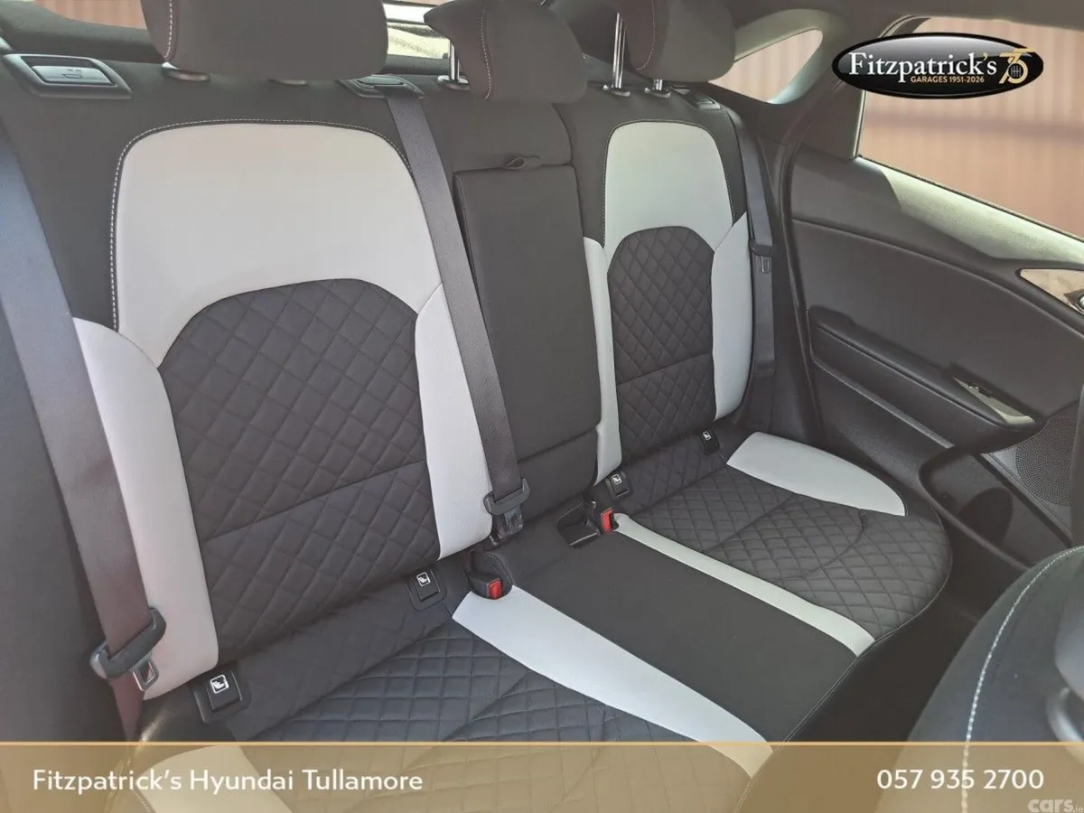 Kia Ceed Hatchback, Petrol, 2021, Red