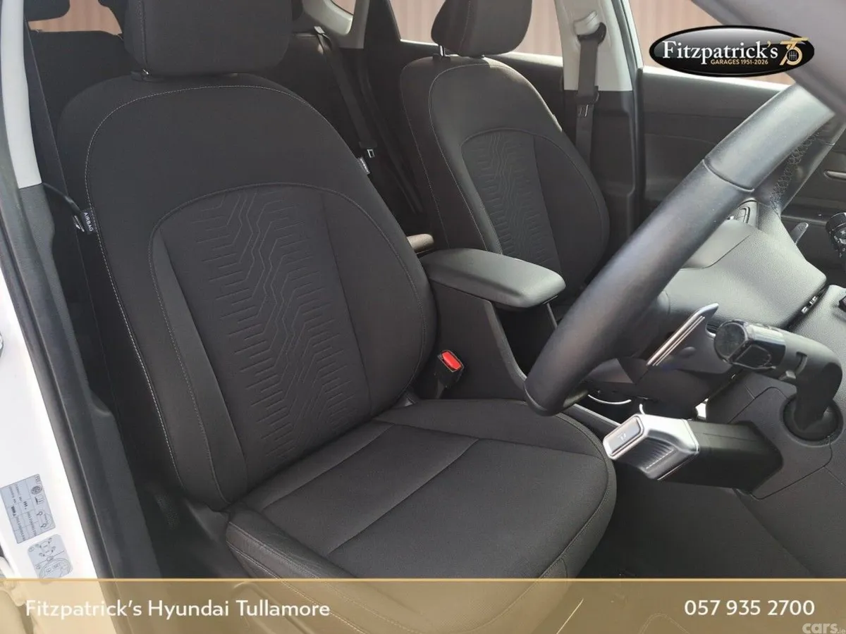 Hyundai KONA SUV, Electric, 2024, White